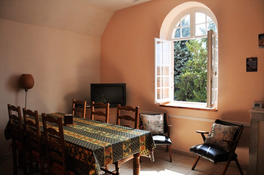 table et fenetre